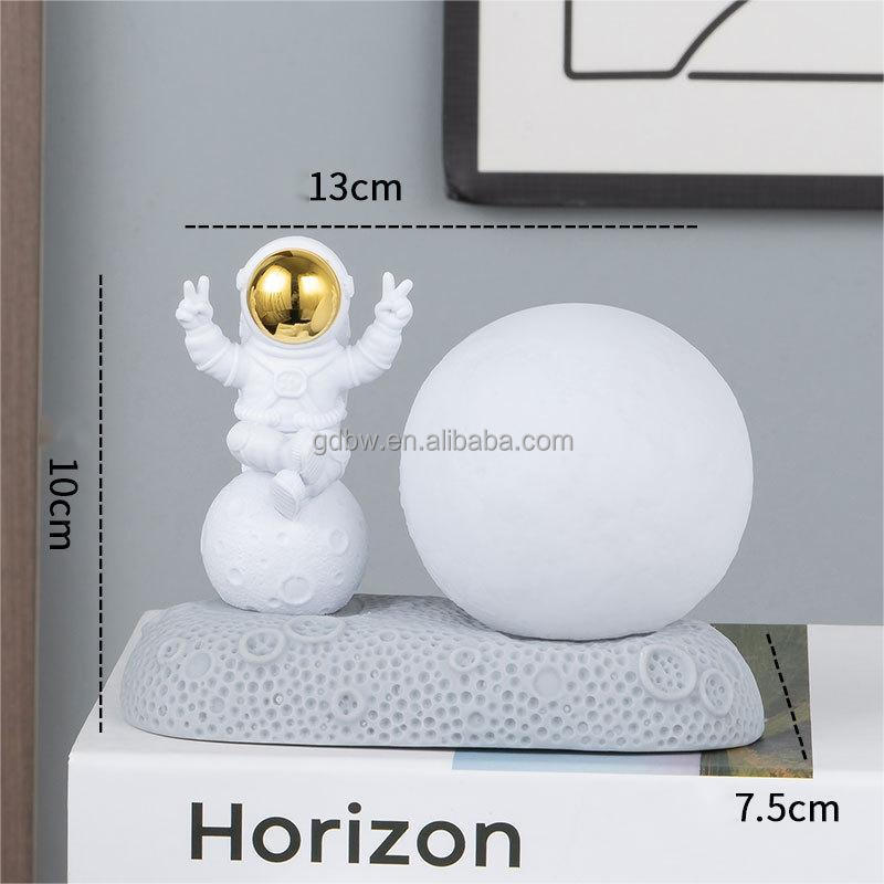 Astronaut Moon Lamp Spaceman Night Light Battery Operated Space Figurine Desktop Lamp