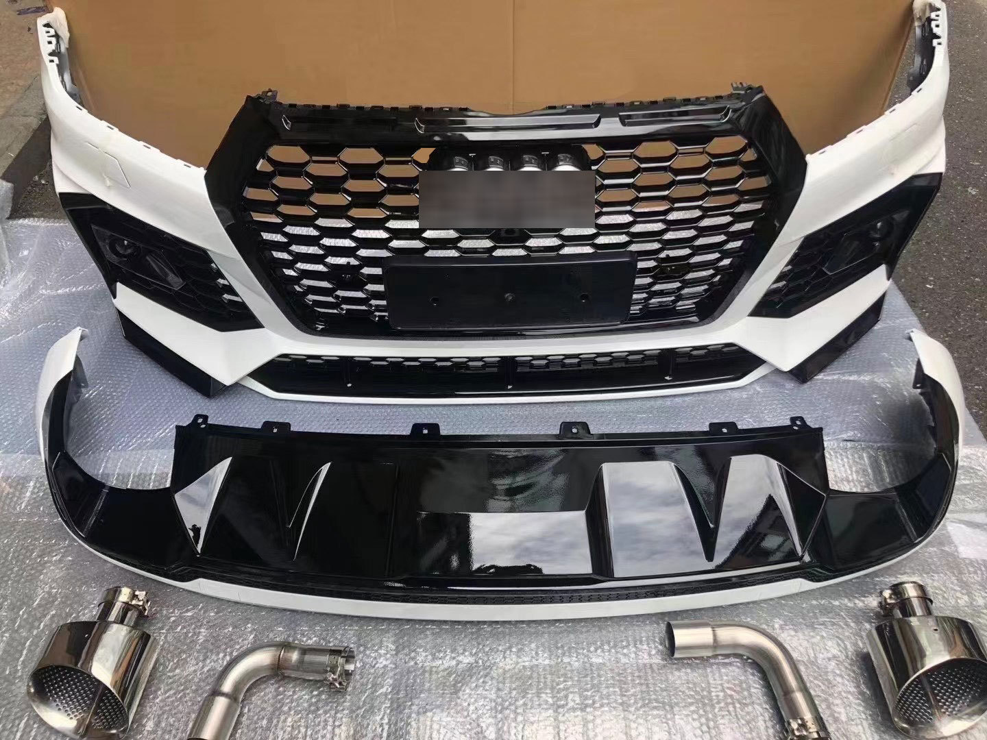 Wholesale car parts For Audi Q5 Upgrade to RSQ5 SQ5 Star Shine car bumper body kits 2018-in Car Grille Diffuser tips