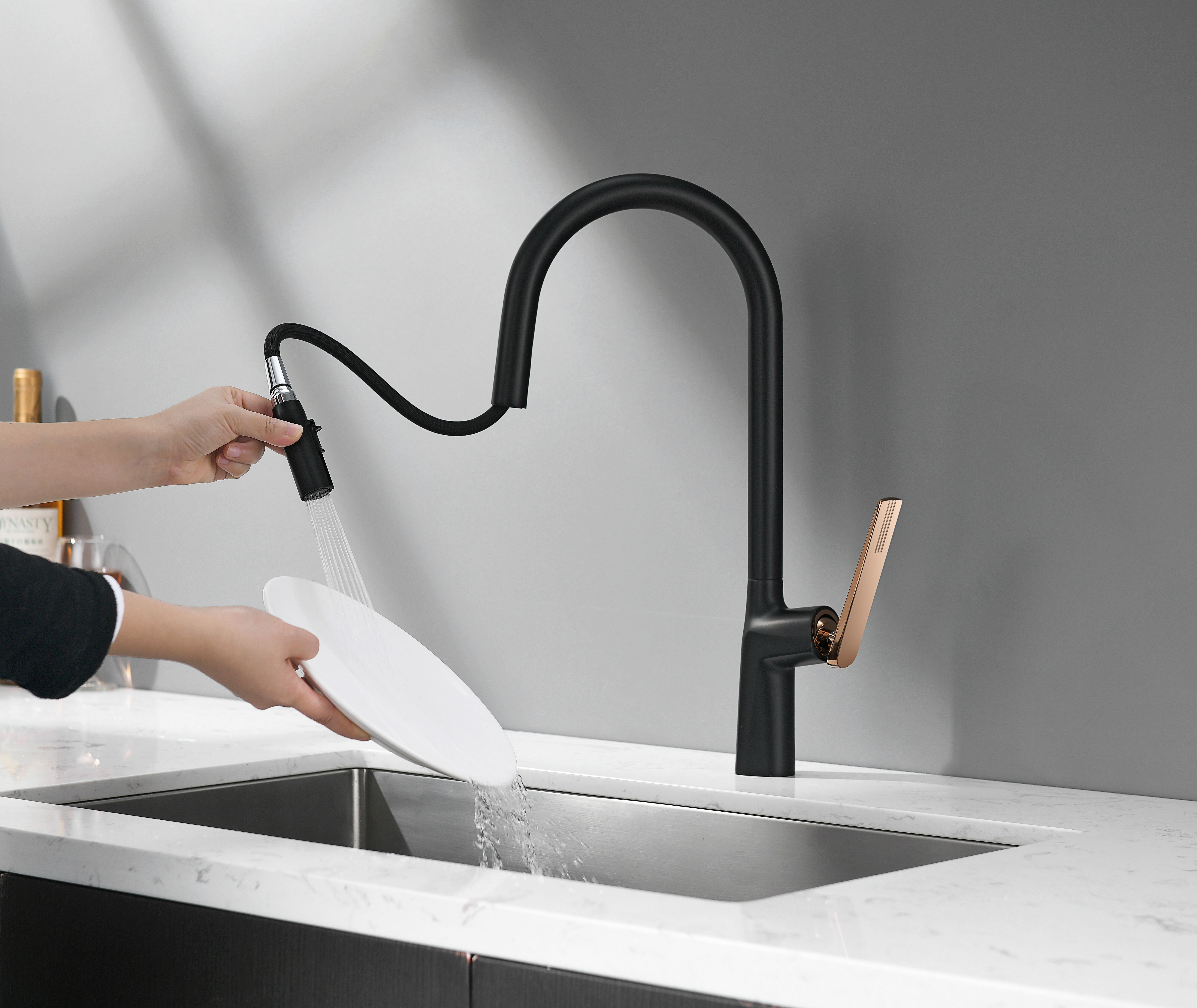 DQOK Modern Brass Kitchen Sink Tap Pull Down Black Rose Gold Kitchen Mixer Faucet With Hidden Sprayer