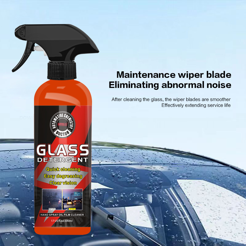 Clean the oil film on the front windshield of a car, remove the oil film from the windows, and clean the oil stains