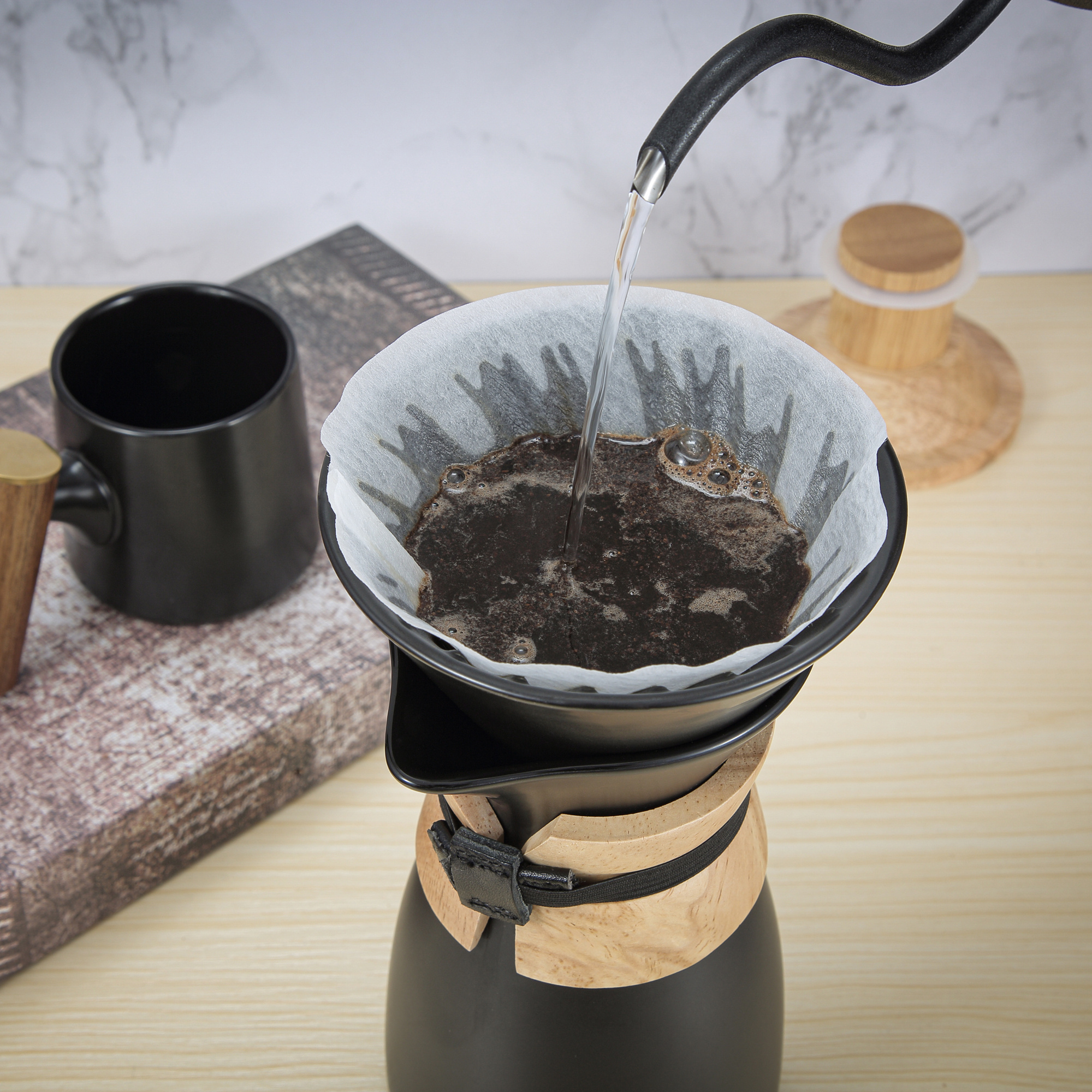 DHPO Brand New design ceramic pour over coffee maker dripper with wood lid and sleeve carafe