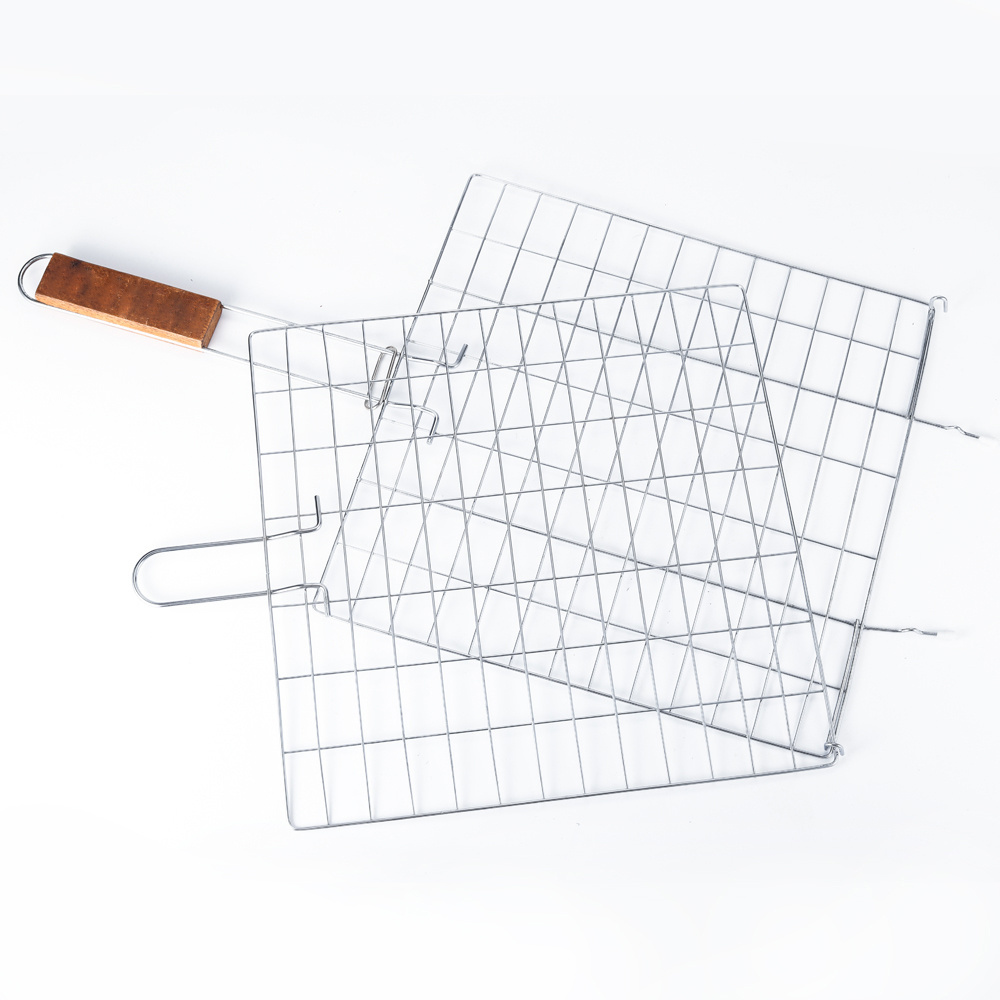 Large Stainless steel barbecue wire mesh bbq grill basket with wooden handle