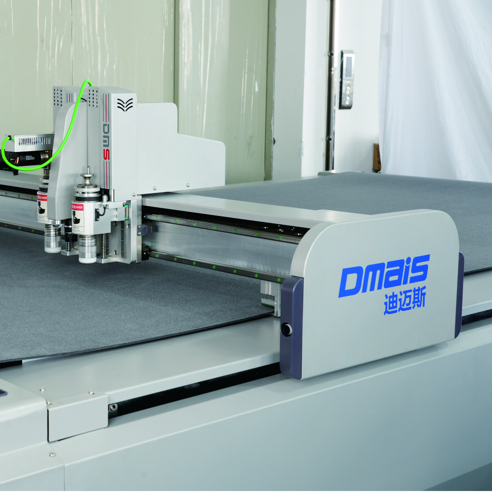 DMAIS Fully Automatic Living Room Velour Sofa Hotel Carpet Making Machine Round Square CNC Curtain Carpet Cutting Machine