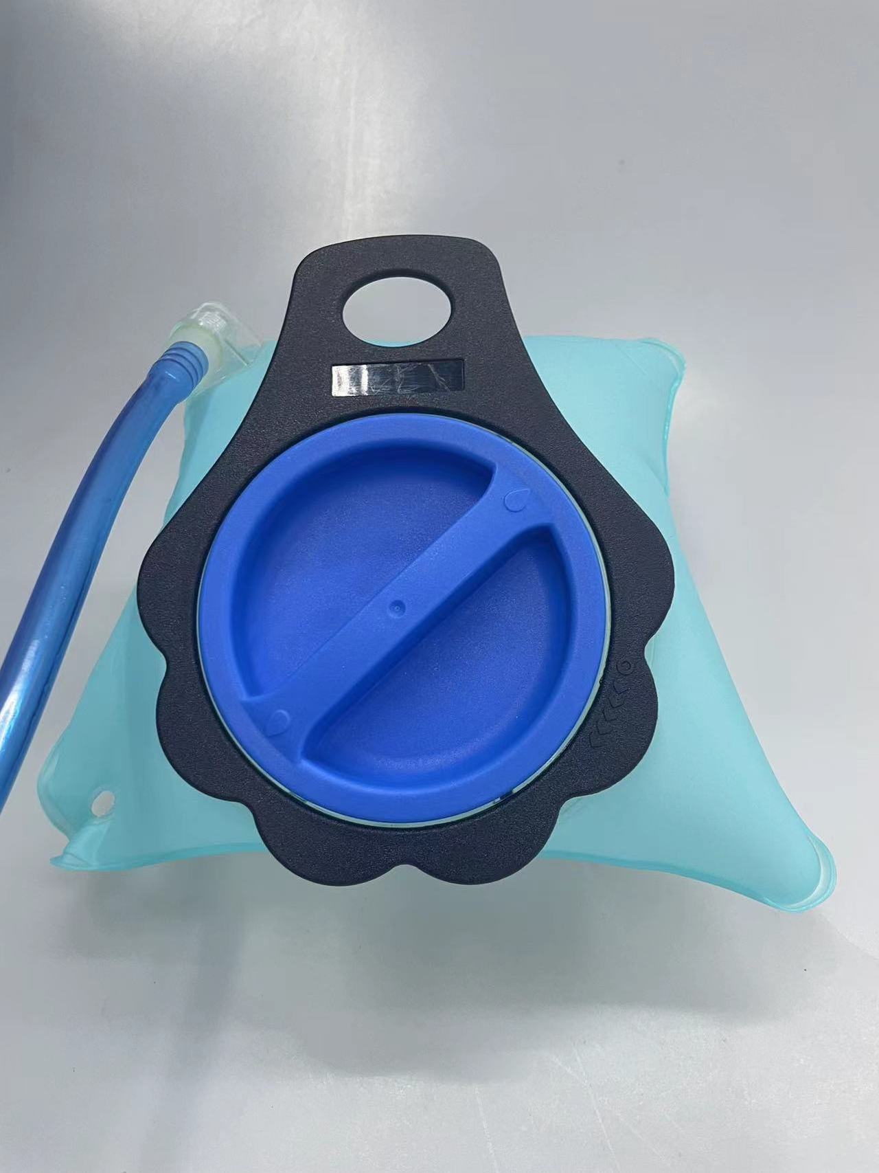 China manufacturing Hot selling  Wholesale Low ODM/OEM BPA Hiking And Camping Drinking Water Bladder