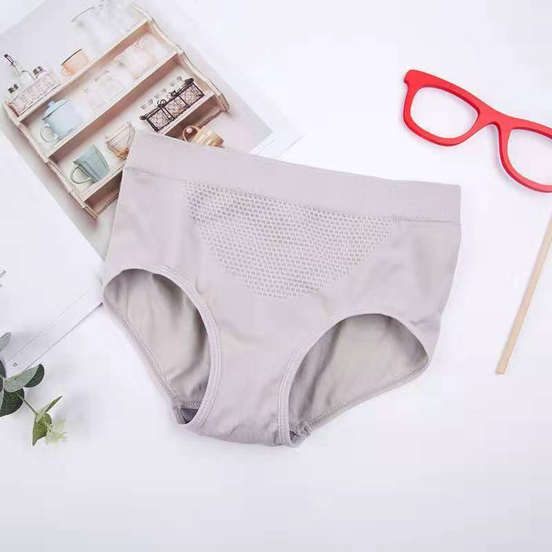 Wholesale popular Japanese 3D honeycomb warm women's briefs comfortable cotton seamless underwear