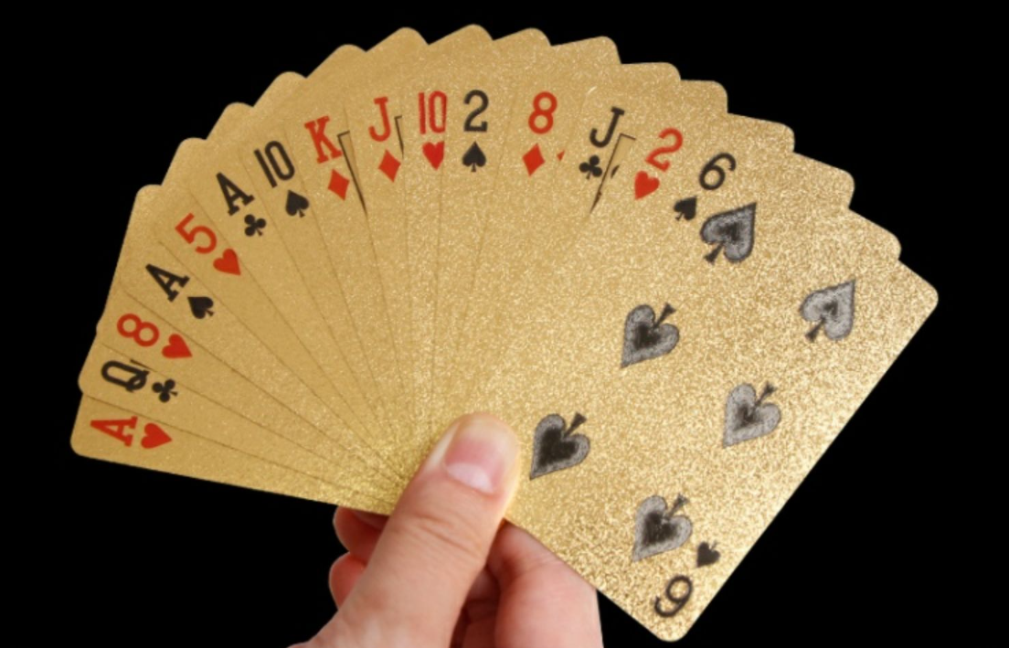 Classical Eco-friendly Durable 54 pcs Custom Printing Golden Plastic PVC Poker card