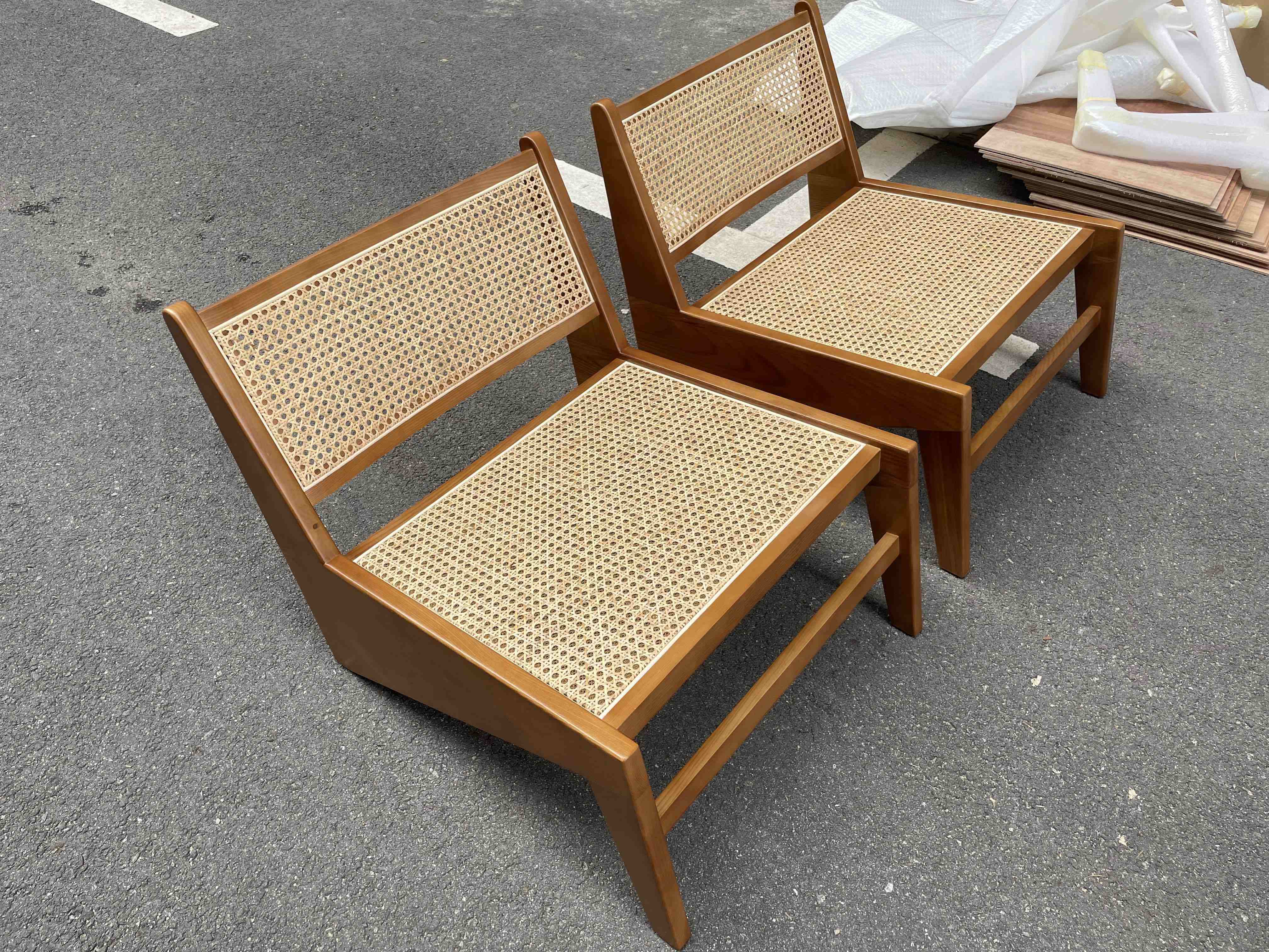 Modern nordic kangaroo chair ash wood rattan armless easy wicker leisure lounge chair for home