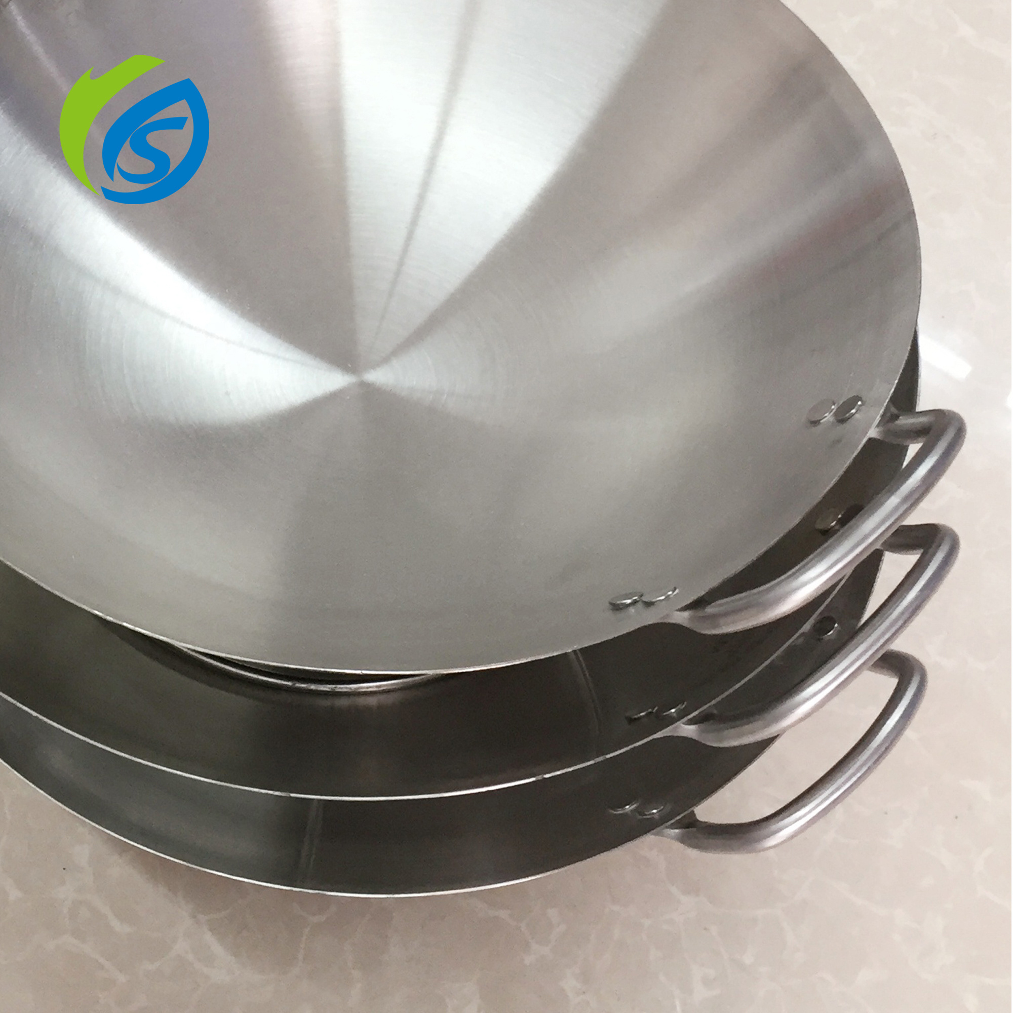 Widely Used Quality Chinese Large Binaural Flat-edge Stainless Steel Wok Pan Wok With Double Handles