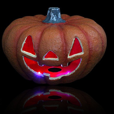 Pumpkin lanterns carry Halloween candy buckets light up children's pumpkin bucket scenes and decorate props