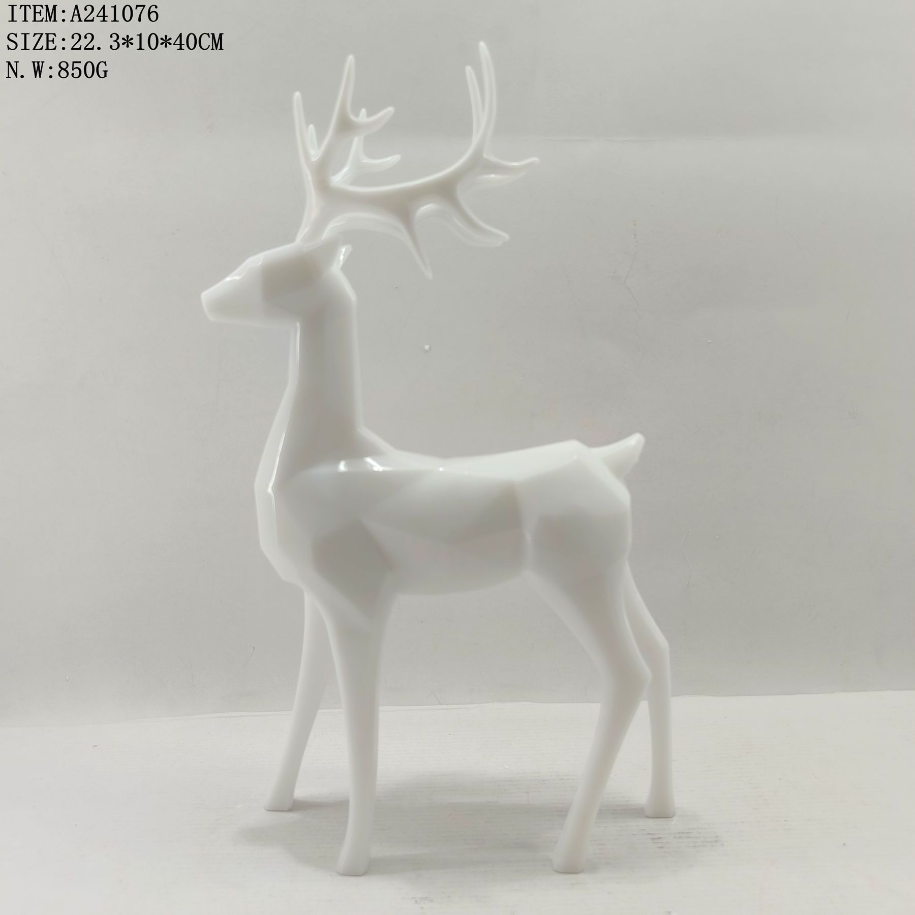 OEM Coleccion de figuras de ciervos Acrylic Reindeer Deer Figurine Collection resin garden deer statues