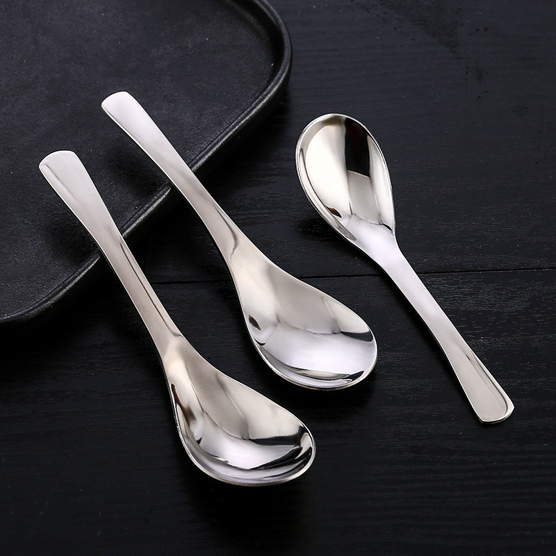 Hot 2023 Sale Korean Metal Soup Spoon for Household or Restaurant Sliver Spoon Set  Stainless Steel Dinner Spoon For Soup