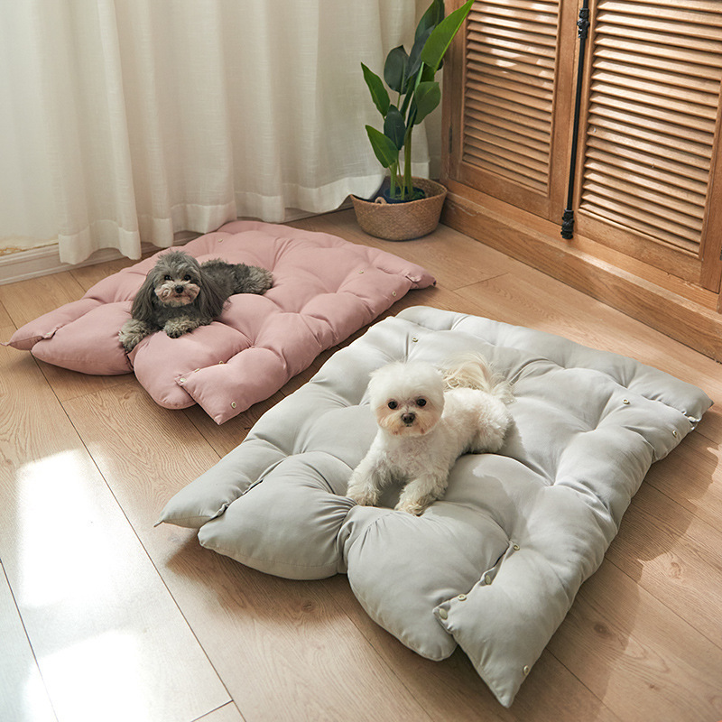 Hot Sale High Quality Soft Cotton Pet Bed Customizable Size Warm Pet Sofa Cute Style Wholesale Cat House Nest for Cats Puppies