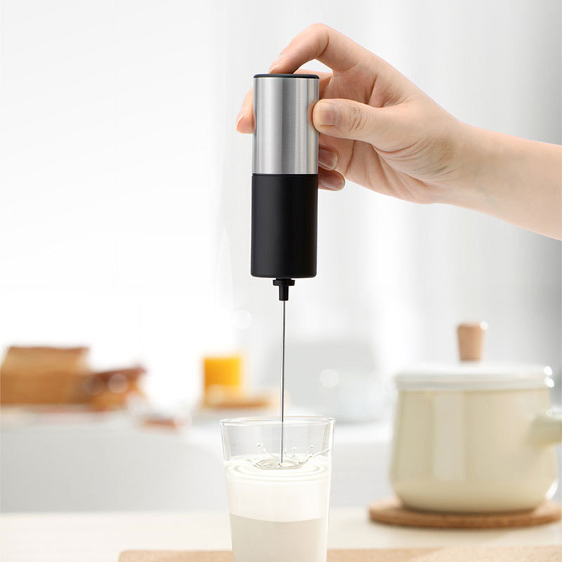 Cappuccino Maker Mini Custom Logo Automatic Whisk Milk Frother  Electric Coffee Beater Milk Frother with Stand