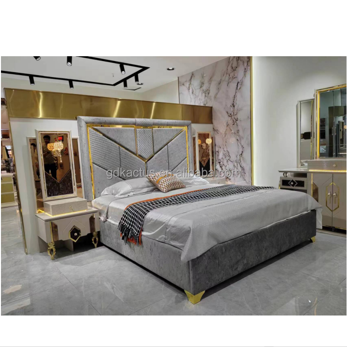 Elegant turkish style luxury royal king size bedroom sets LED lighted glass mirrored headboard bedroom furniture set