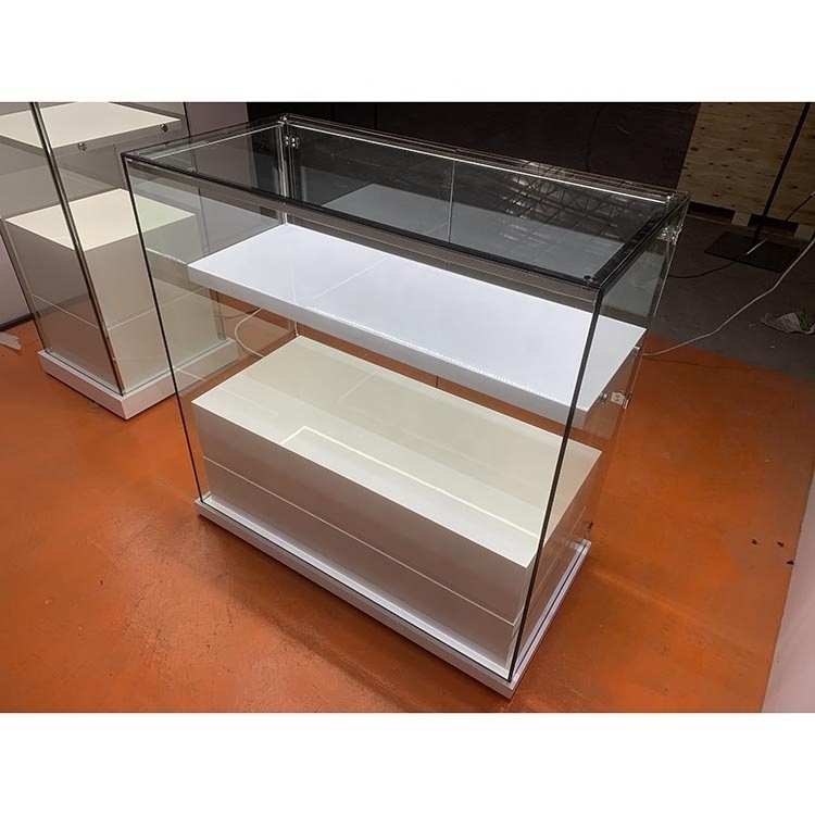 Displays Tempered Glass Curio Cabinet with 8 Halogen LightsFree-Standing Locking Hinged Doors and 4 Green Edge Glass Shelves