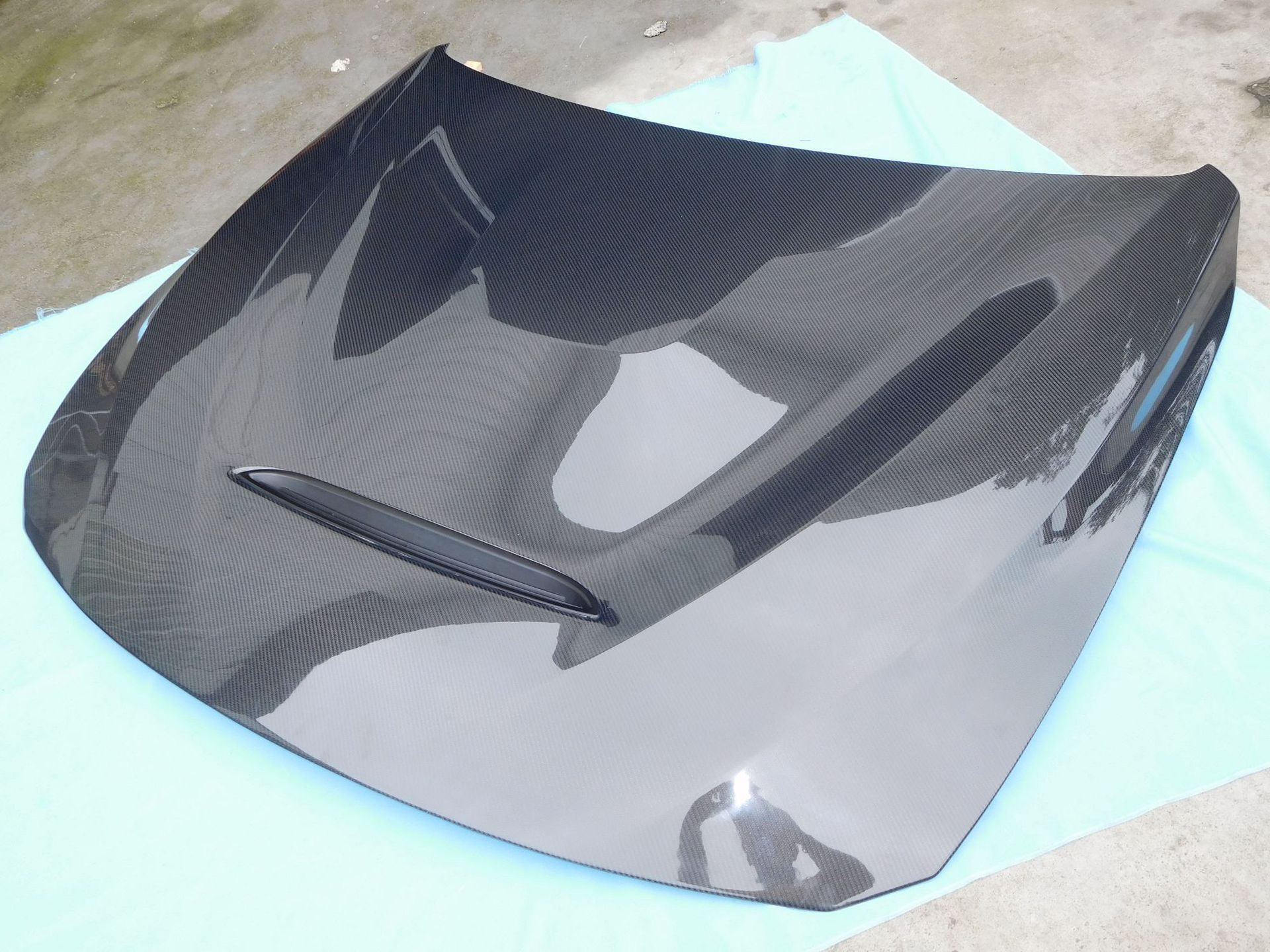 Custom Carbon Fiber Car Hood High Strength 3K Gloss Twill Carbon Fiber Engine Hoods for bmw e90 e92 f30 f35 f80 f82 m3 x3 Hood