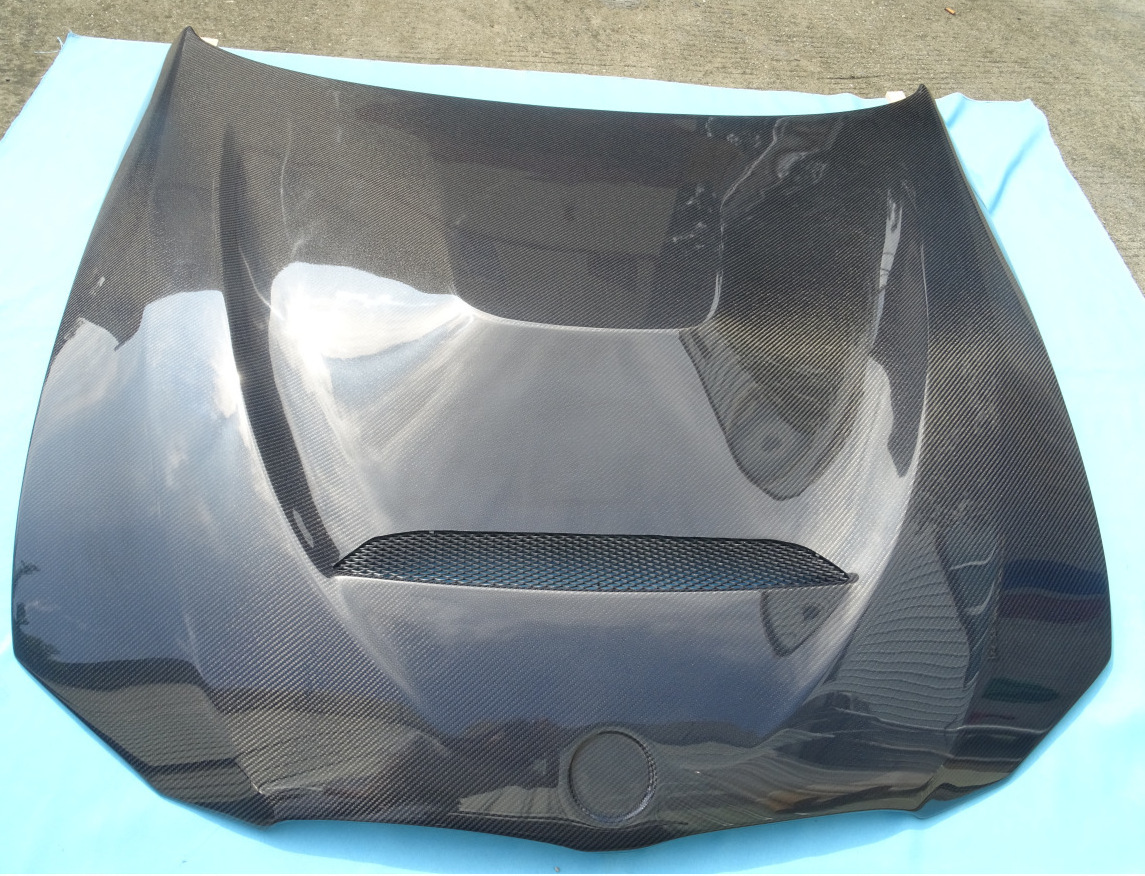 Custom Carbon Fiber Car Hood Light Weight 3K Glossy Twill Carbon Fiber Engine Hoods for bmw e90 e92 f30 f35 f80 f82 m3 x3 Hood