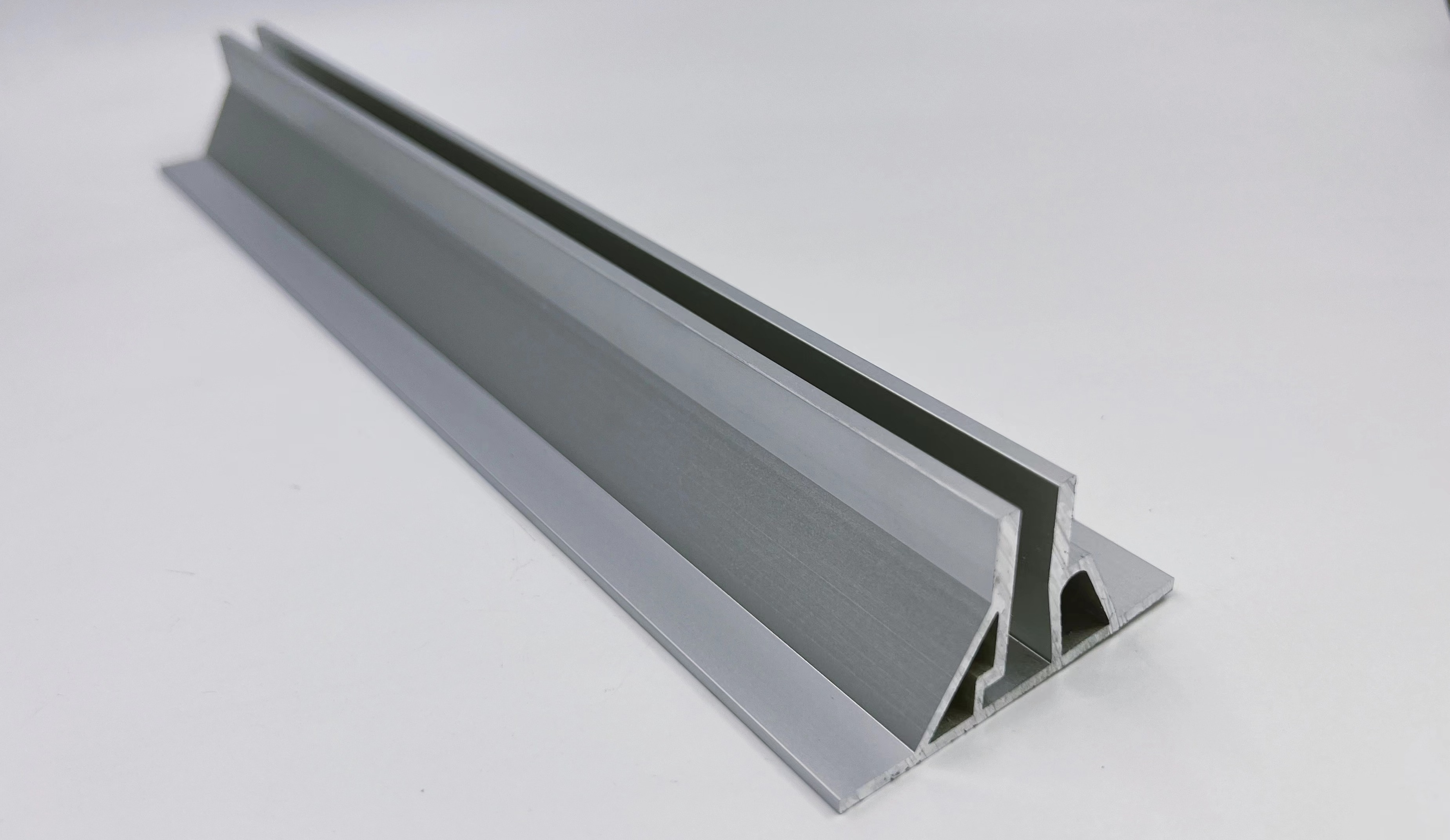 Extruded aluminum profiles for hanging decorations