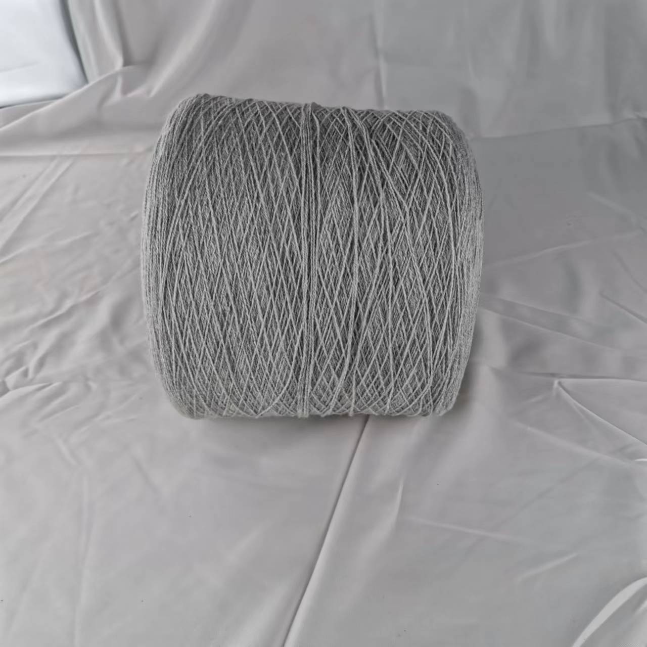 Wholesale 16S/2 Bulk 60%  Cotton  40%  Acrylic Color Spinning Gray Sweater Yarn