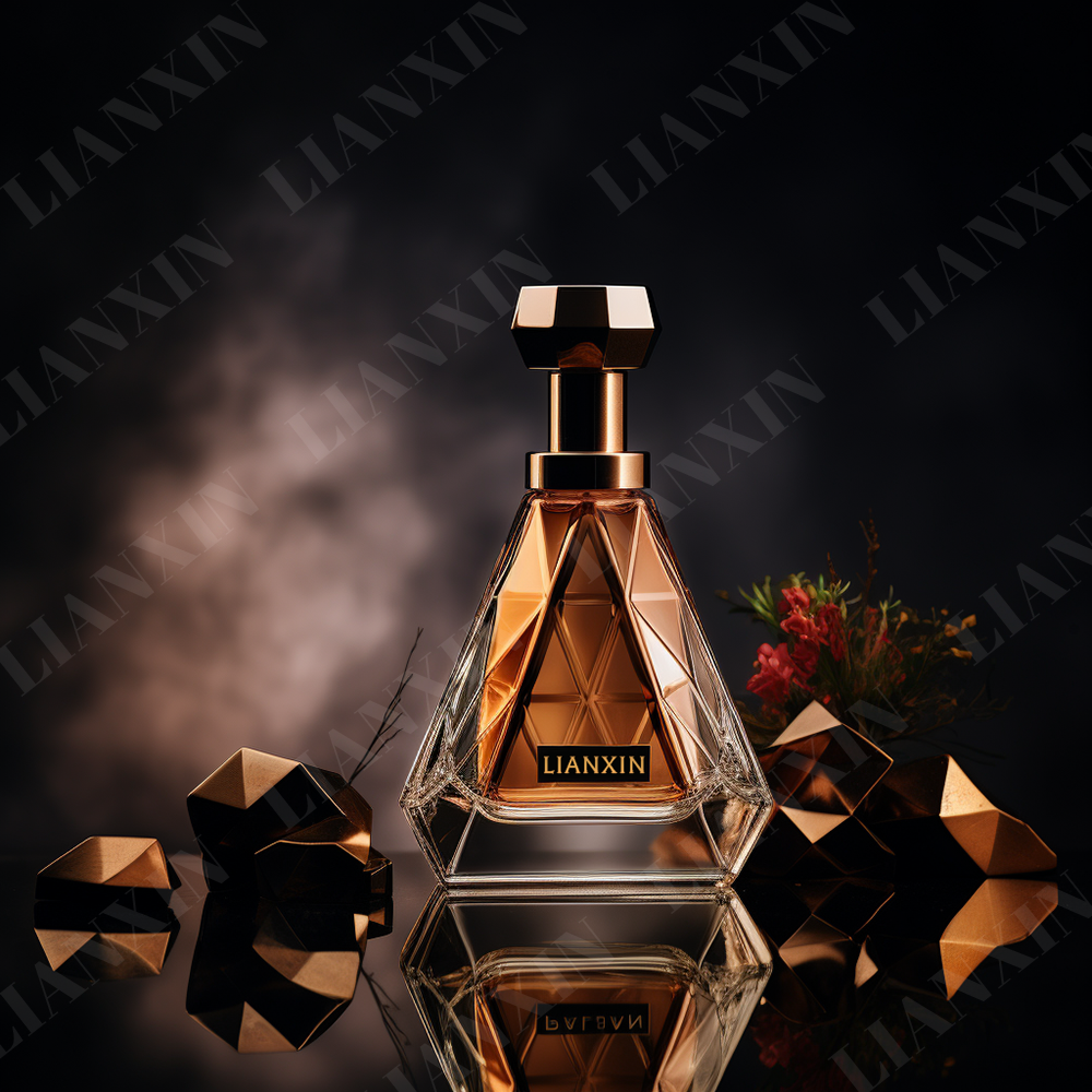 Wholesale New Product Original Design Pyramid Polygon Triangle Custom Logo Glass Perfume Bottle 100 ml