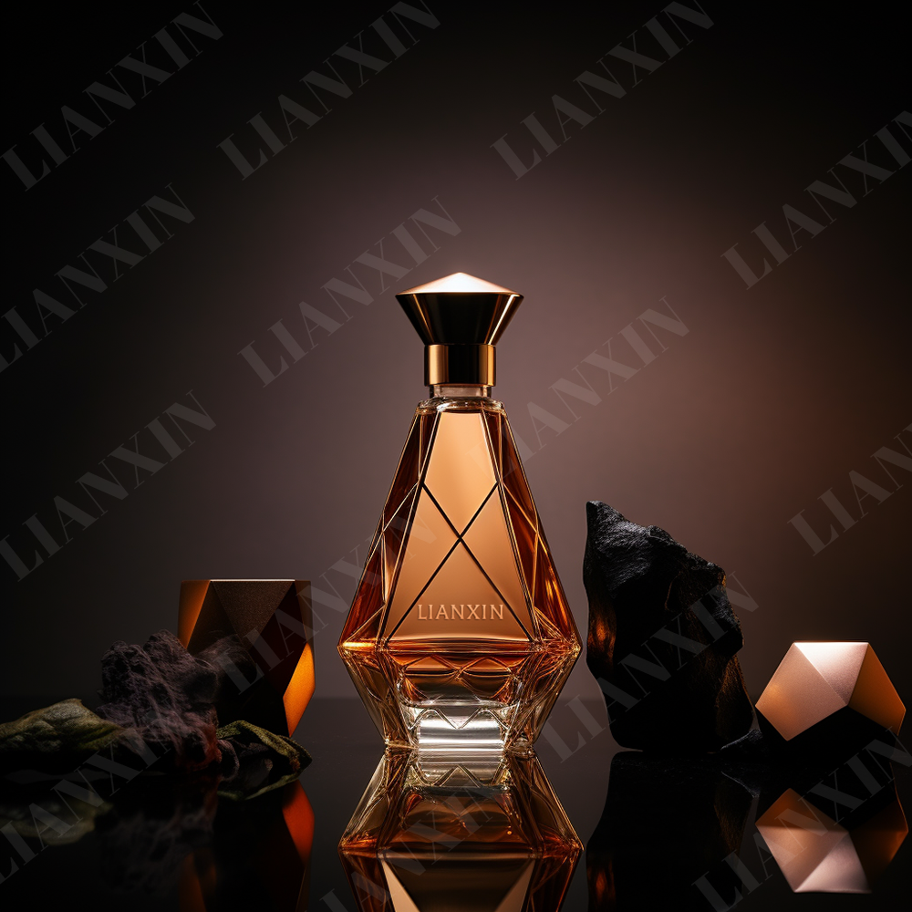 Wholesale New Product Original Design Pyramid Polygon Triangle Custom Logo Glass Perfume Bottle 100 ml