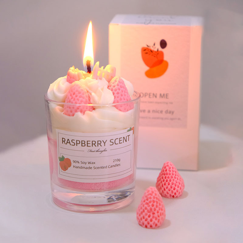 Candle Gift Set Premium Quality Candle Holder Wedding Gift Strawberry Dessert Cake Scented Soy Wax Ice Cream Dessert Candle