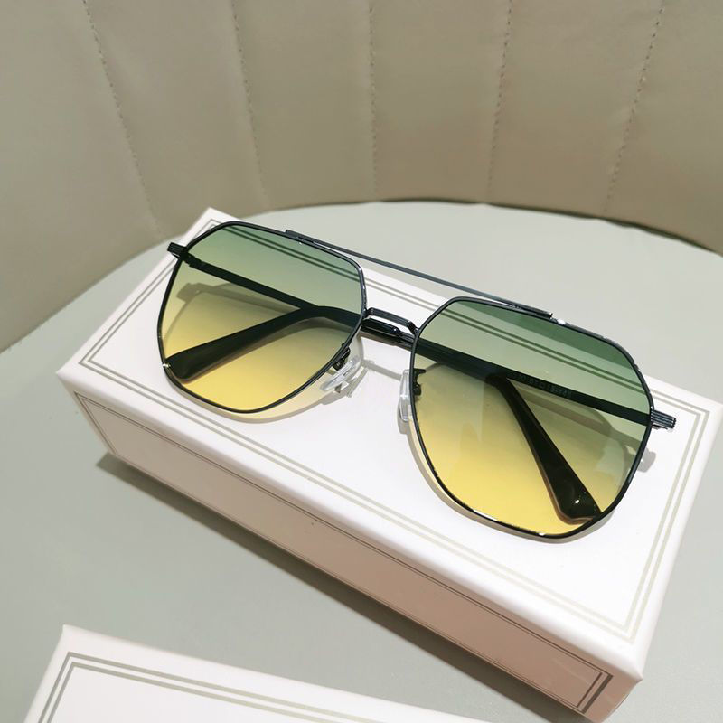 New Arrival 2024 Fashion Luxury Metal Frame Sunglasses Trendy Square Top Classic Sunglasses 2024