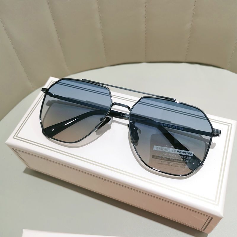 New Arrival 2024 Fashion Luxury Metal Frame Sunglasses Trendy Square Top Classic Sunglasses 2024