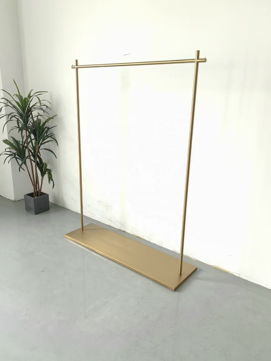 Clothing Store Clothes Stand Metal Cloth Display Stainless Steel Shiny Gold Clothing Rack