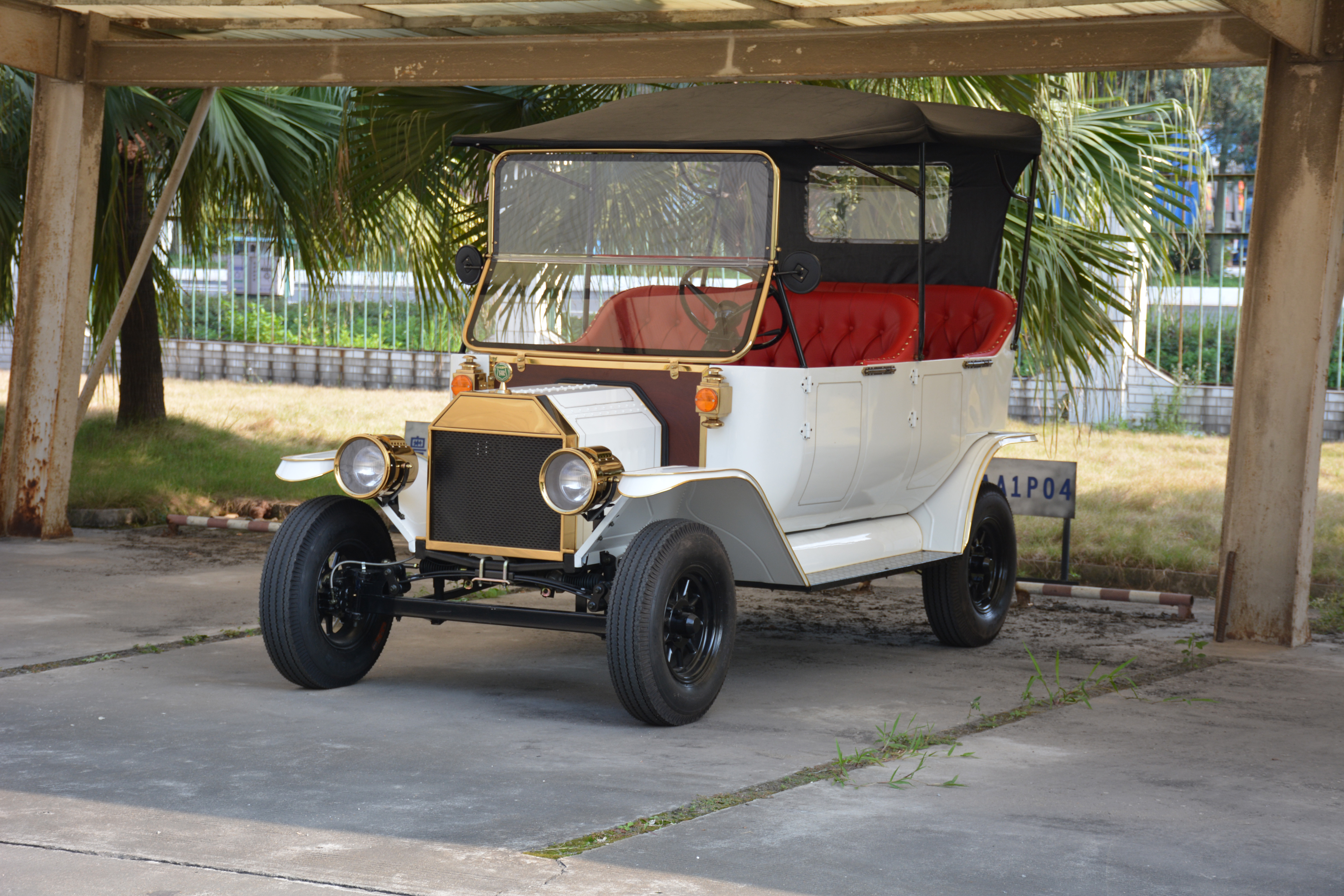 4 seaters electric golf cart with rear seats Cheap Used Golf Carts