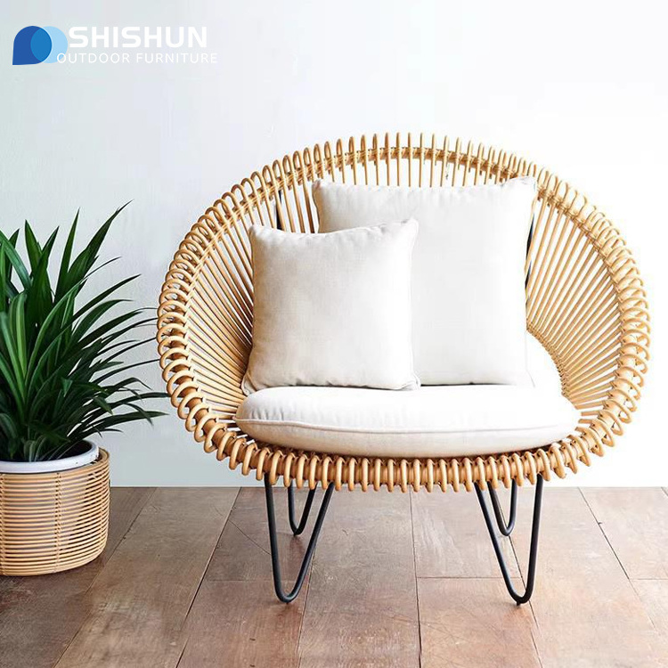 High quality rattan table and chair furniture garden restaurant furniture black egg shaped rattan chair