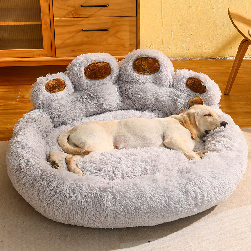 Furry Sleeping Mat Handmade Pet Winter Thickened Warm Nest Cat Dog Cat Dog Pet House Dog Bed Cut bear paw Shape foldable Pet Bed