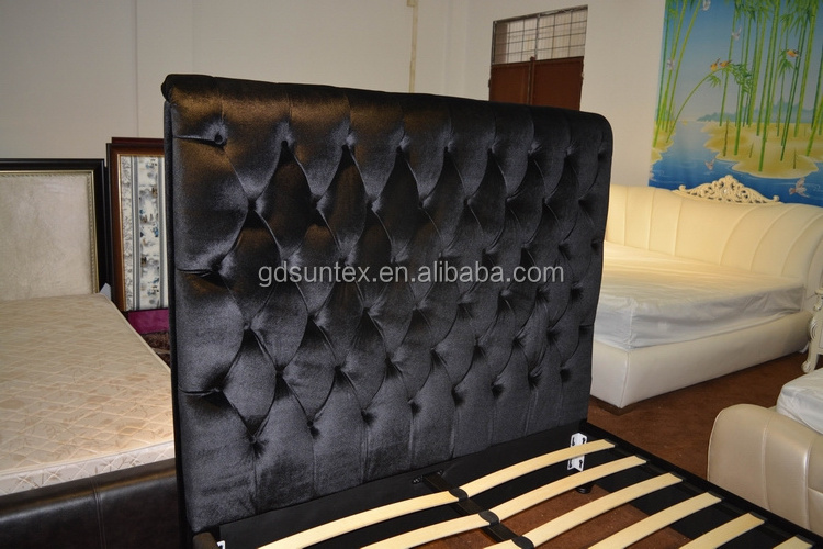 Latest New Design Button Tufted Upholstered Fabric Soft Bed