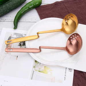 PVD Coating Stainless Steel Colander Skimmer Spoon Hanging Soup Ladle With Unique Curved Handle Soup Spoon For Hot pot with Box