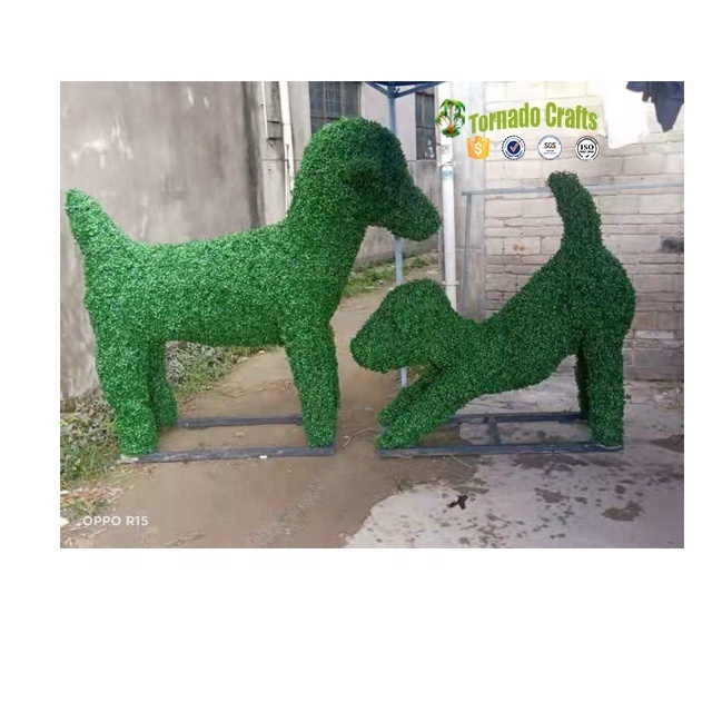 Zhen Xin Qi Crafts   Hot Sale Manufacturer Artificial Grass Animal Topiary Bear