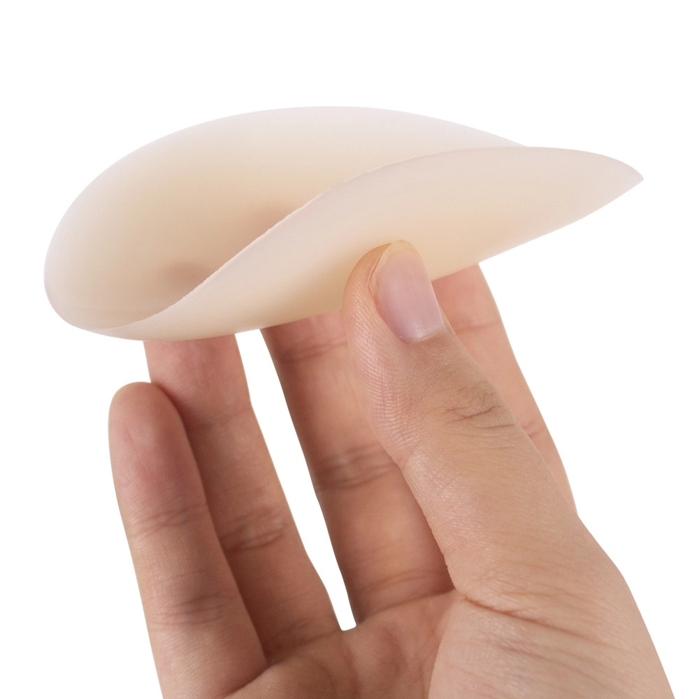 High Quality Reusable Adhesive Invisible Silicone Matte Nipple Cover for Women