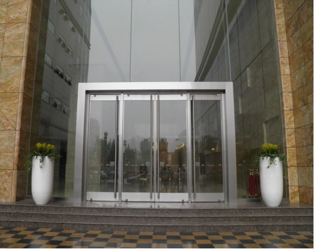 Doors with Aluminium Fra Um Frame and Double Glass Balanced Doors Super High Balance Doors Heavy Glass Graphic Design Outdoor