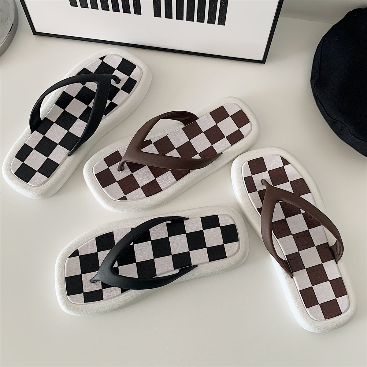 XIXITIAO wholesale ladies man charm fancy summer beach anti- slip casual flip flops sandals for women summer flip-flops slippers