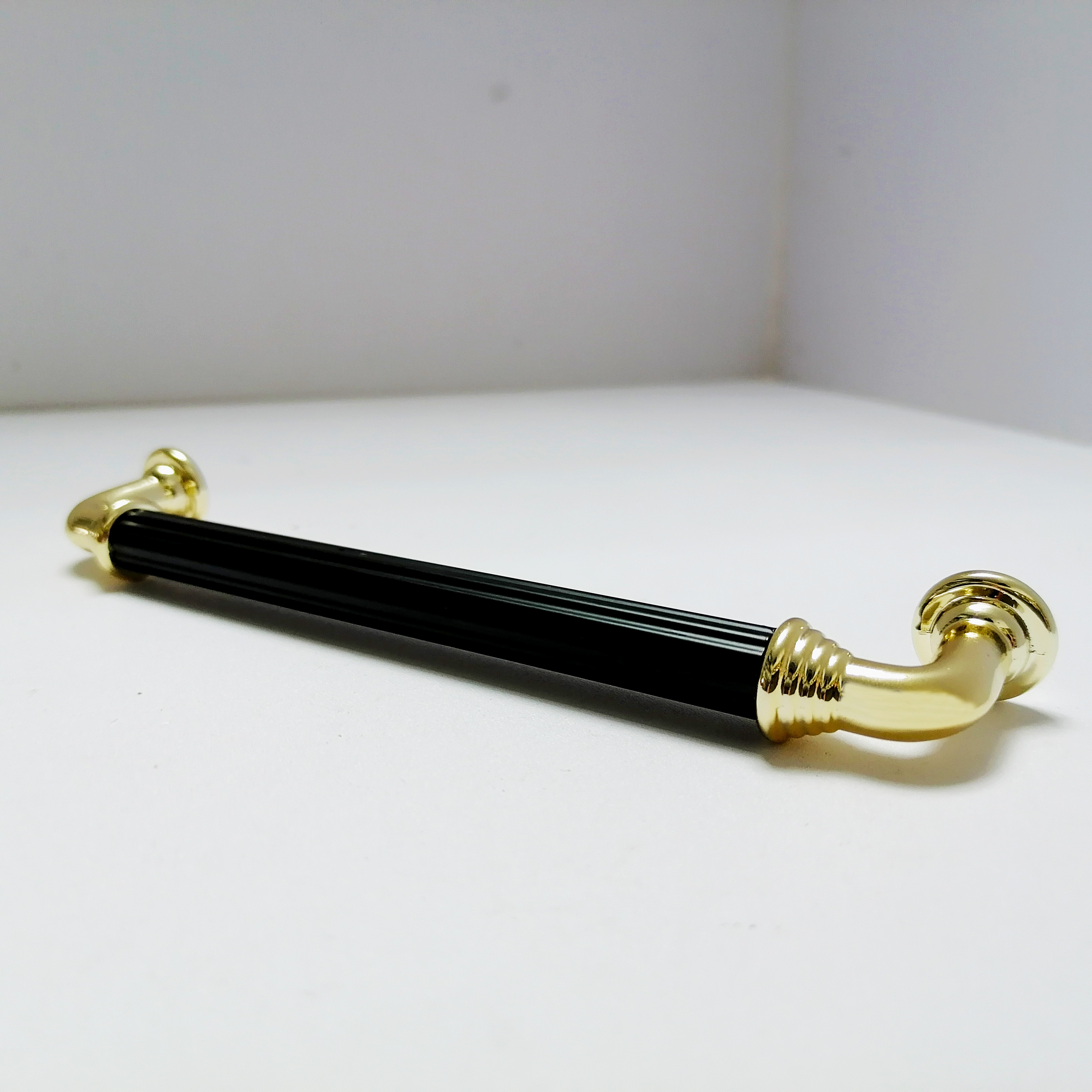 Black Cabinet Handles Modern Design Stainless Steel Material Iron Furniture Handle for Cabinet Drawer Wardrobe Kitchen