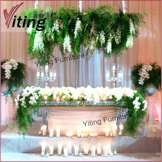 Elegant fancy mirror glass wedding table with crystal