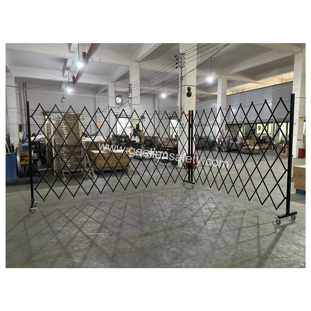 Road Plastic fence retractable belt barricade Crowd Control safety barrier Mobile Expandable Barricades