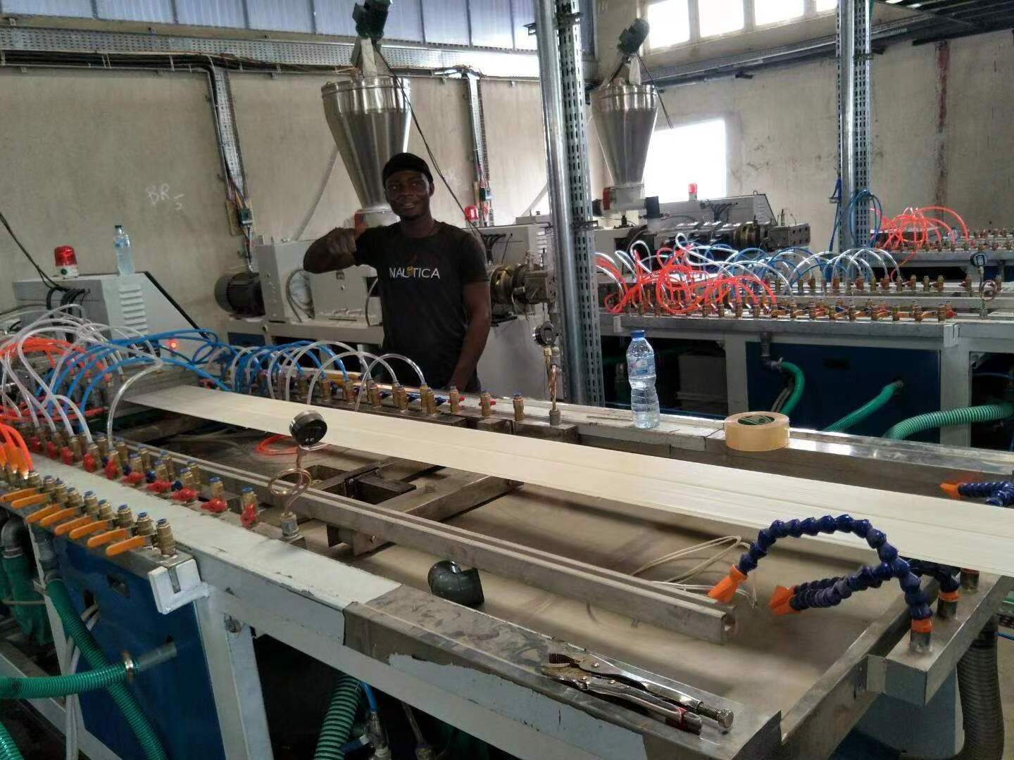 Manufacturer PVC plastic machine Wood WPC plastic composite profile extrusion making machine production line