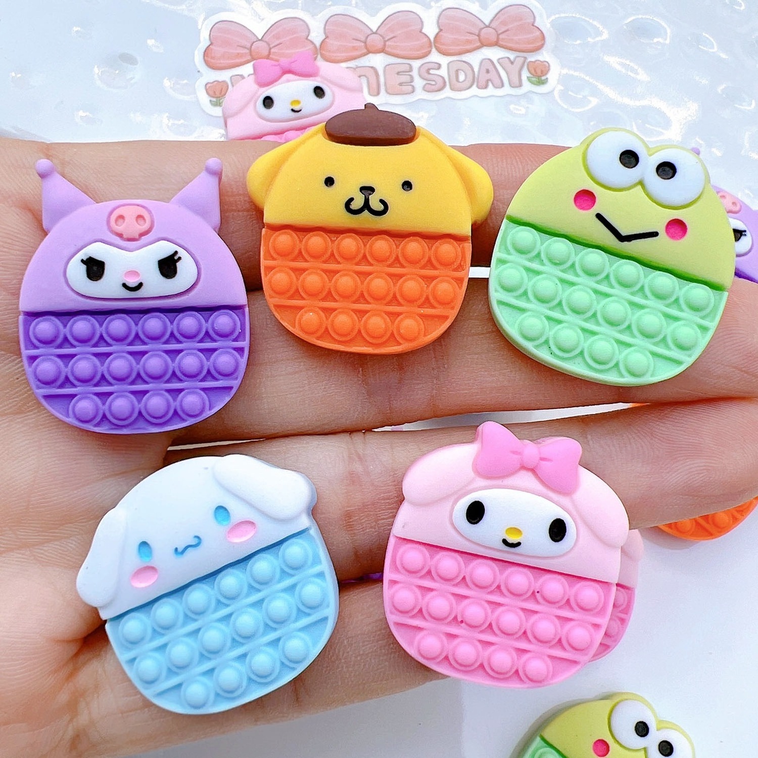 Wholesale simulation resin miniature charms diy phone case cream glue sanllio cartoon accessories