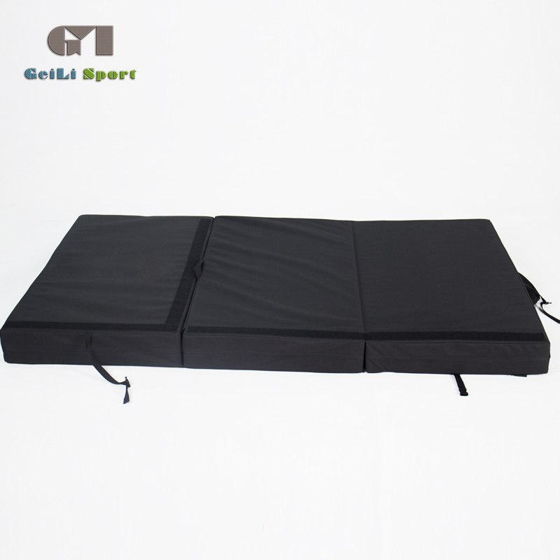 Factory sale Triple-fold rock boulder crash pad climbing equipment mat gymnastic folding bouldering mats for gym fitness