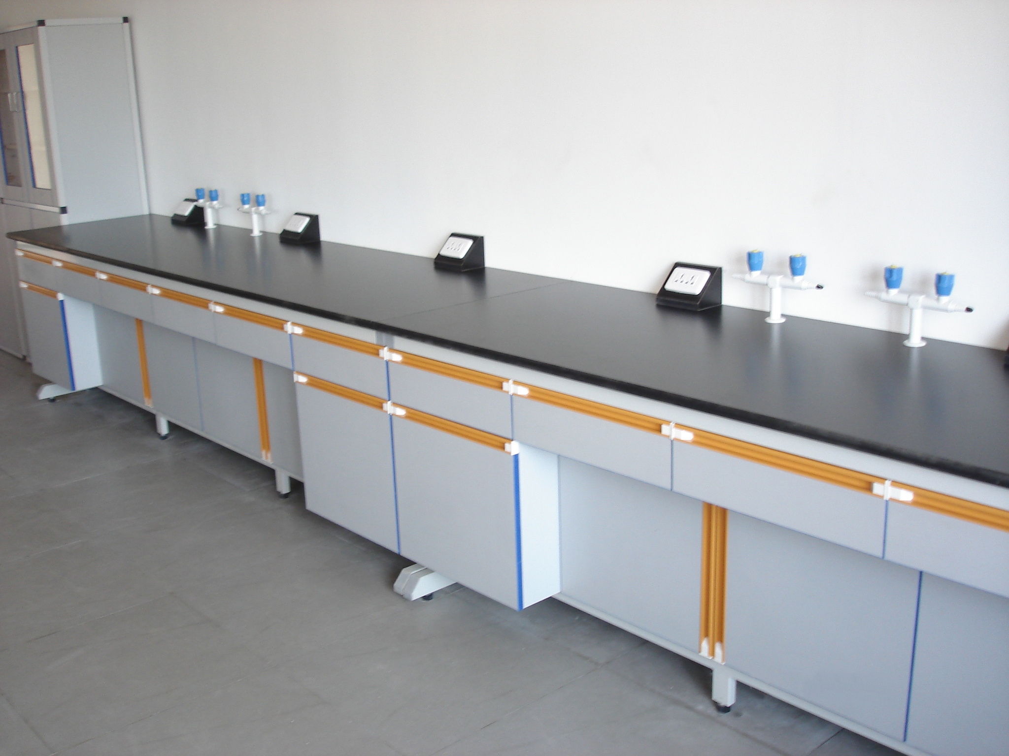 High Density Steel Lab Furniture Wall Bench Island Table Biology Physics Pathology Lab Work Table