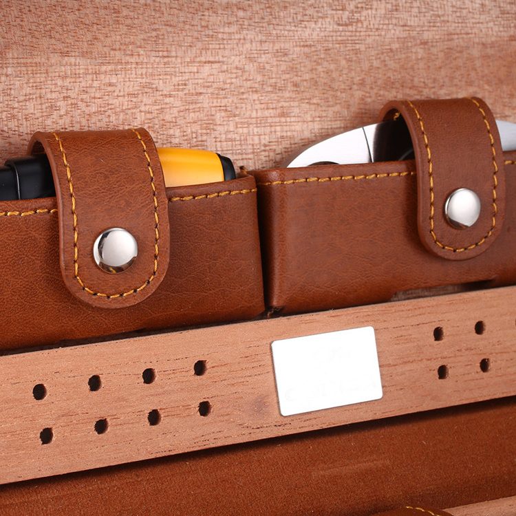 Factory price oem service bonded leather with cedar wood lining easy to carry travel leather cigar case