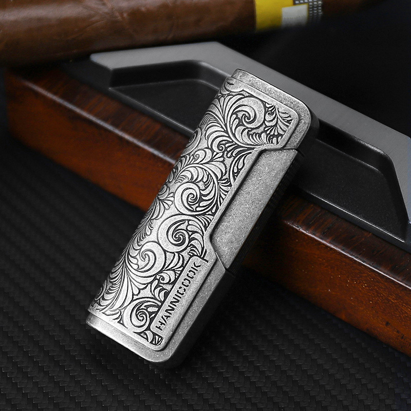 Luxury Zinc Alloy Engraved Silver Cigar Lighter Customizable Tobacco accessories Torch Lighter Refillable Lighter