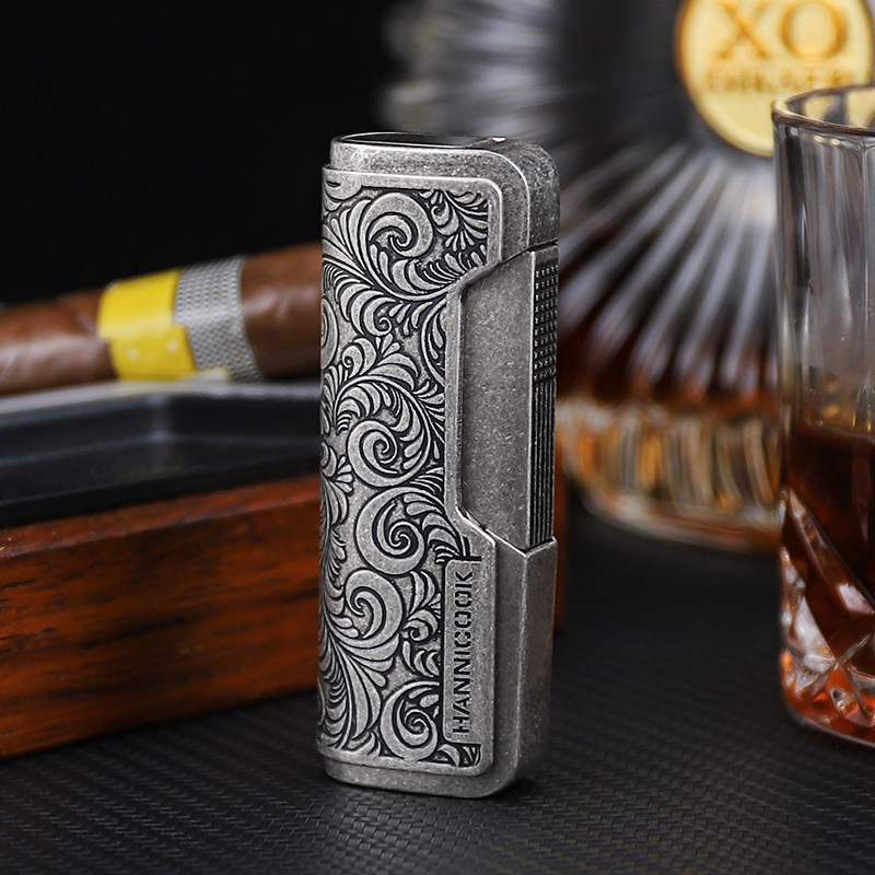 Luxury Zinc Alloy Engraved Silver Cigar Lighter Customizable Tobacco accessories Torch Lighter Refillable Lighter