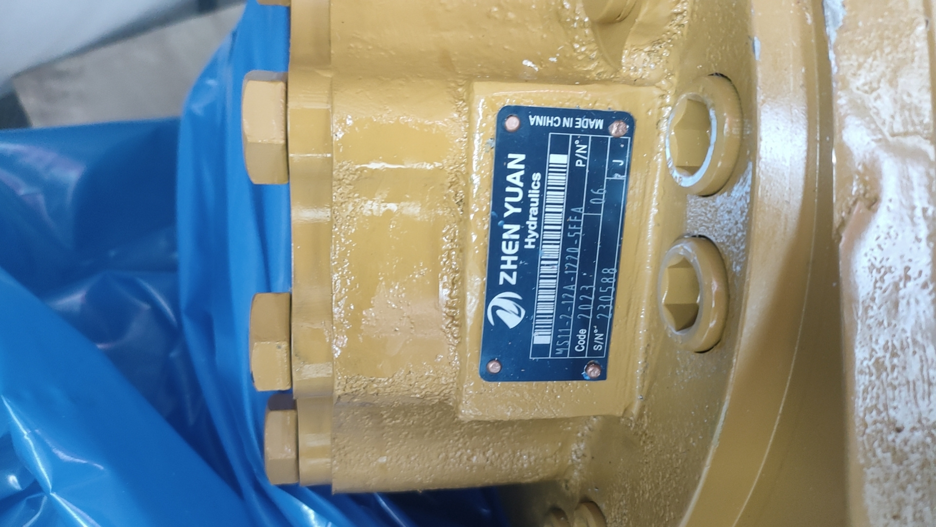 MS11-2-12A-1220-5EFA Poclain hydraulic wheel Motor MS MS11 MS18 MSE05 MSE08 MSE11 series High pressure low-speed piston motor