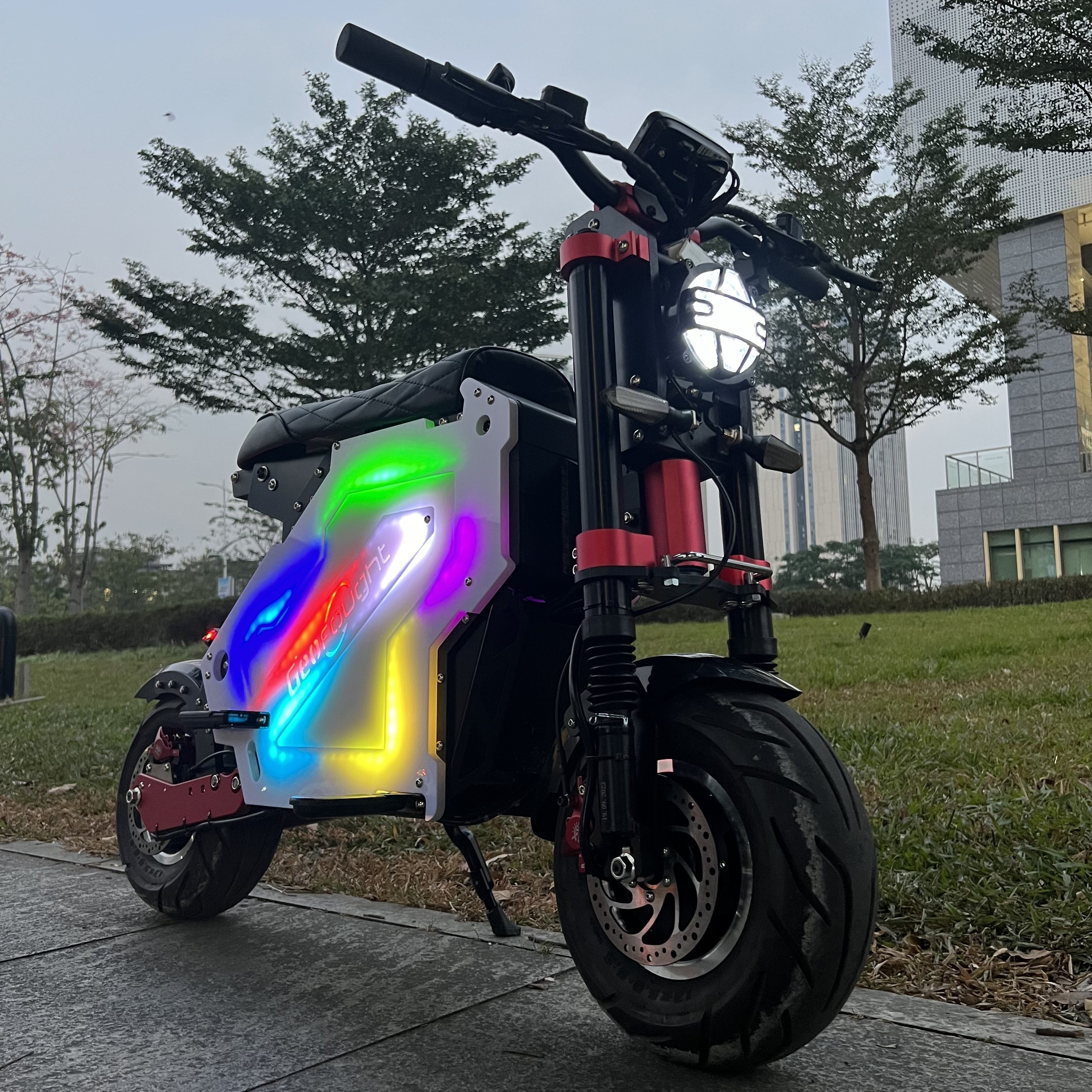 2024 new style M5 2 wheels adult electric scooter powerful 10000w 72v 50ah 150km range scooter moped with seat